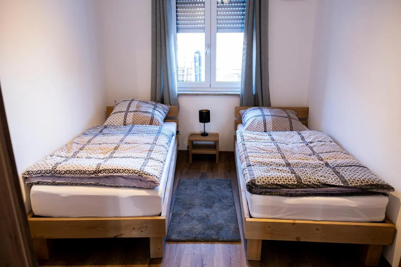 Apartment Appartements London/New York Forheim